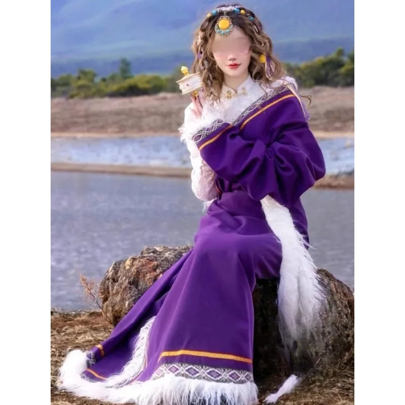 

Winter purple atmospheric Tibetan clothing Tibetan ethnic style travel photography women's clothing fur collar