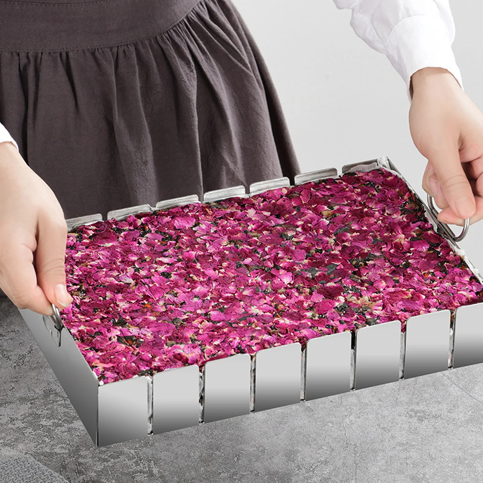 

1Set Baking Mold Nougat Tray with Divider Board Smooth Surface Easy Demold Cake Pastry Cutting Tool Stainless Steel Nougat Pan