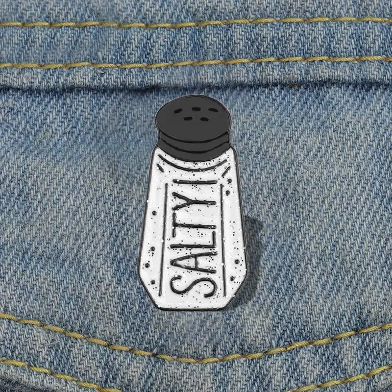 Bottle Clothes Lapel Pins Fashion Foodie Salty Seasoning Jar Enamel Brooches Kitchen Condiment Badge Jewelry Novelty Edible Salt