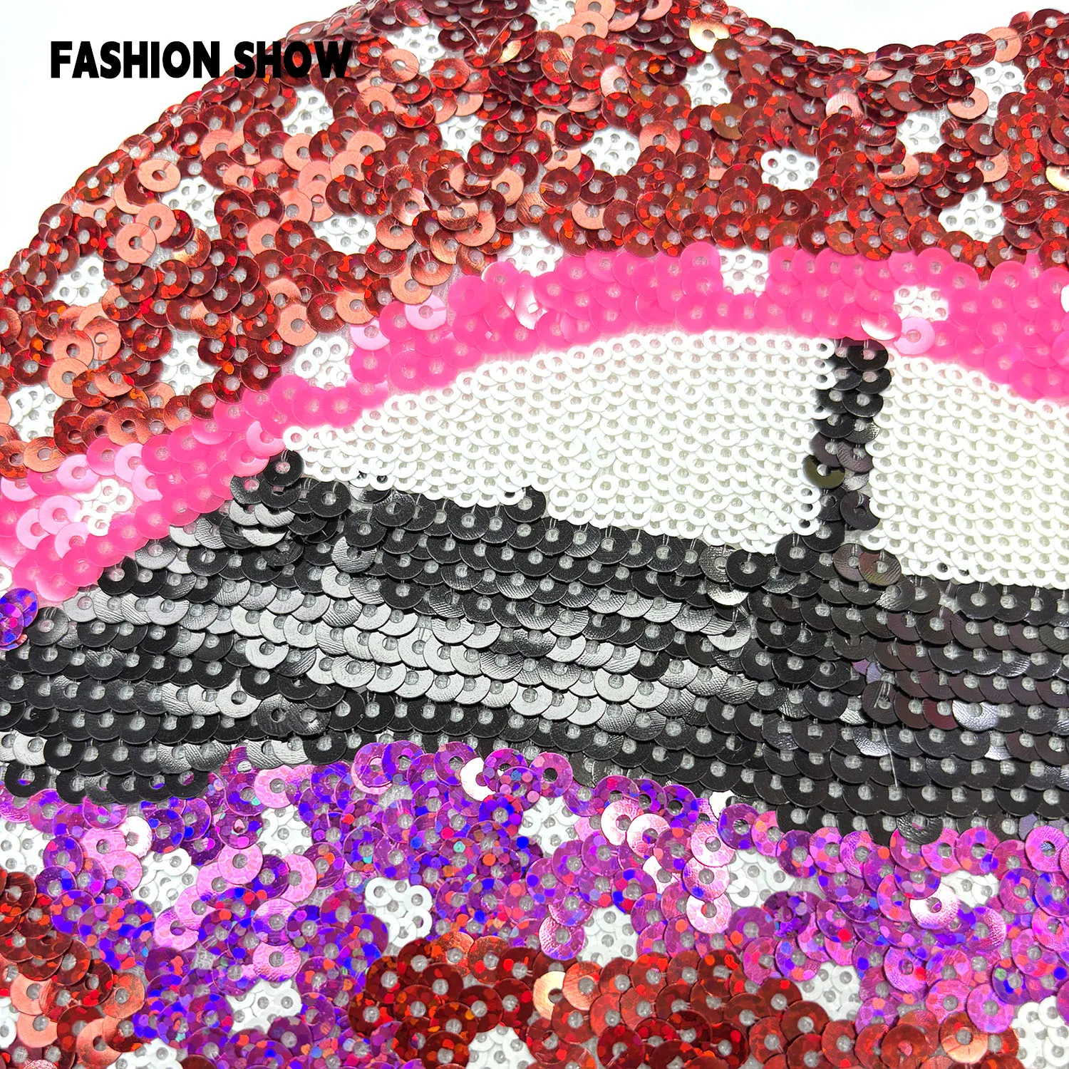 Iron-On Hand-Sewn DIY Lip Sequin Embroidery Patch, Creative Sequin Lip-Shaped Patch, Decorative Accessory for Sweatshirts/T-Shirts/Sweaters/Hats, Personalized Rhinestone Badge