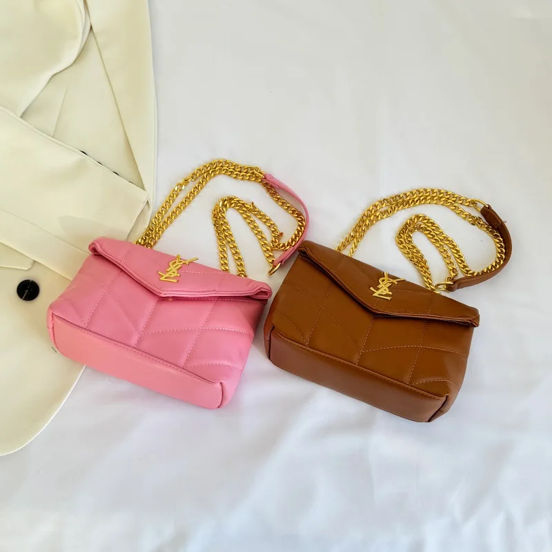

Luxury style chain strap crossbody bag, high-quality small square bag, women's party commuting fashionable shoulder bag