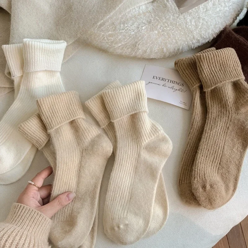 ถุงเท้ายาวผ้าขนแกะแคชเมียร์หนาอบอุ่นอบอุ่นสำหรับใส่ในบ้านฤดูหนาว