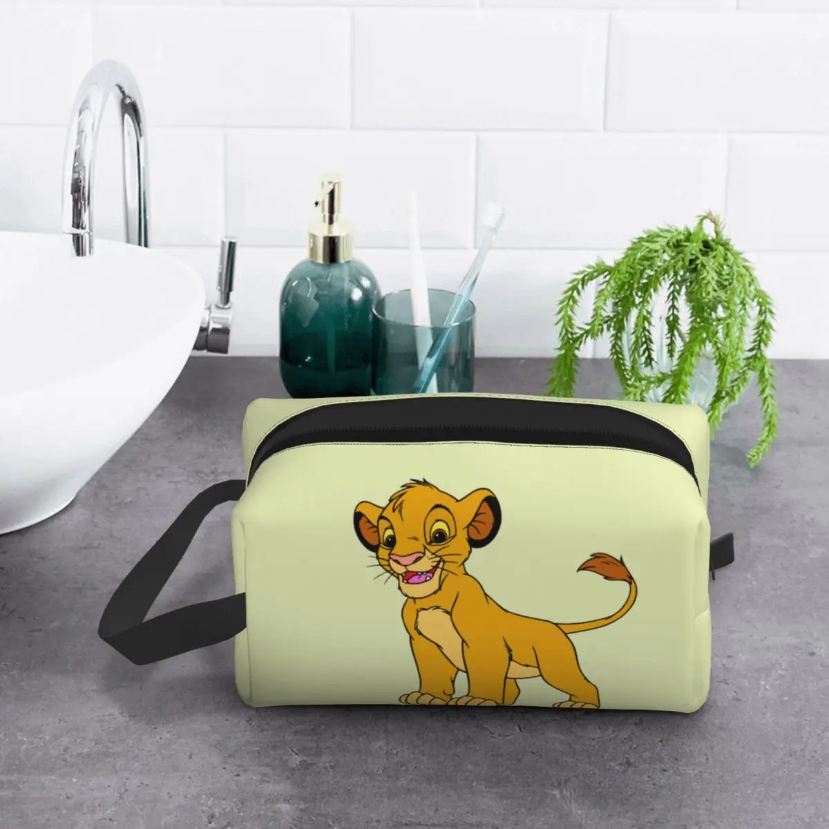 Custom Kawaii Simba Nala The Lion King borsa da toilette da viaggio per le donne Pumbaa Makeup Cosmetic Organizer Beauty Storage Dopp Kit