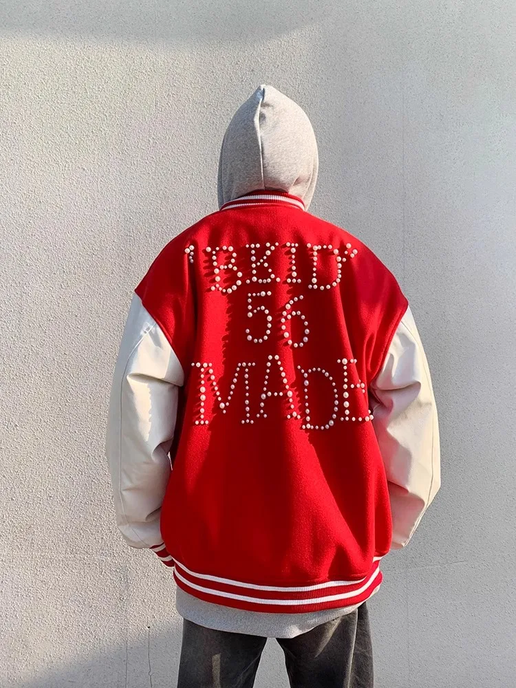 

Красная мужская куртка в американском уличном стиле, модная ретро-куртка с пэчворком, вышивкой жемчужными буквами, рабочая бейсбольная куртка для весны и осени