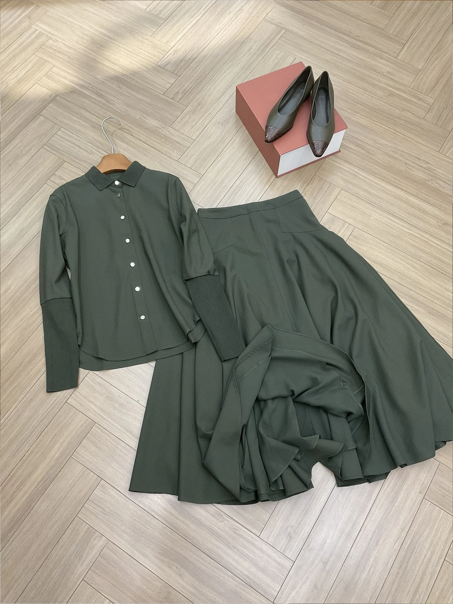 2024 Summer New High Quality Fashion Light Luxury Women\'S Wool Shirt + Wool Silk Skirt Set