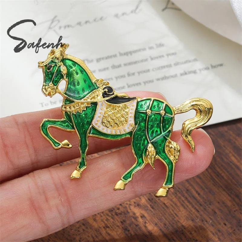 Men Women's Vintage Fashion Enamel Alloy War Horse Zodiac Pony Brooch, Clothing Lapel Pin Corsage Accessory Gift