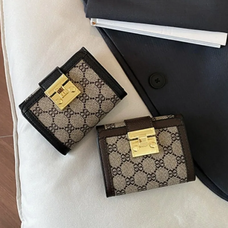 

Women's High-Capacity Wallet, Light Luxury Brand with Niche Design, Easy to Carry and Multifunctional