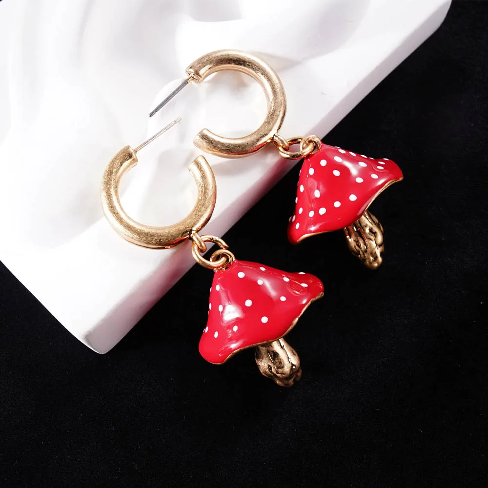 女の子のための赤いキノコのペンダントイヤリング,かわいいペンダント,カラフルなジュエリー,クリスマスファッション,卸売