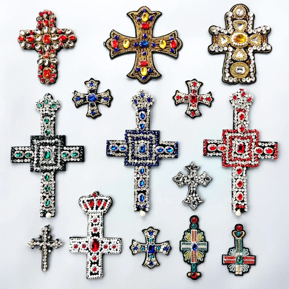 Haftowane krzyżyki z cekinami, aplikacje z koralikami w kształcie serca, perły okulary brzoskwinie do akcesoria zrób to sam odzieży WF2310131