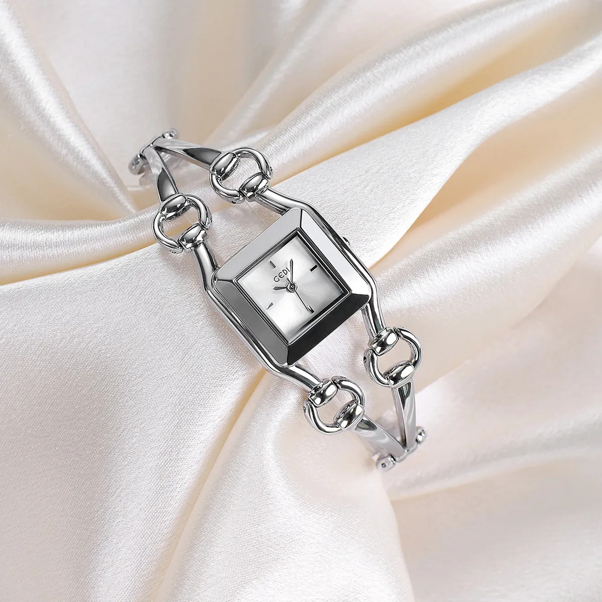 New Women'S LuxurySquare WatchSimple YetSophisticatedElegant And FashionablePerfect For Daily Wear And VersatileQuartz Movement.