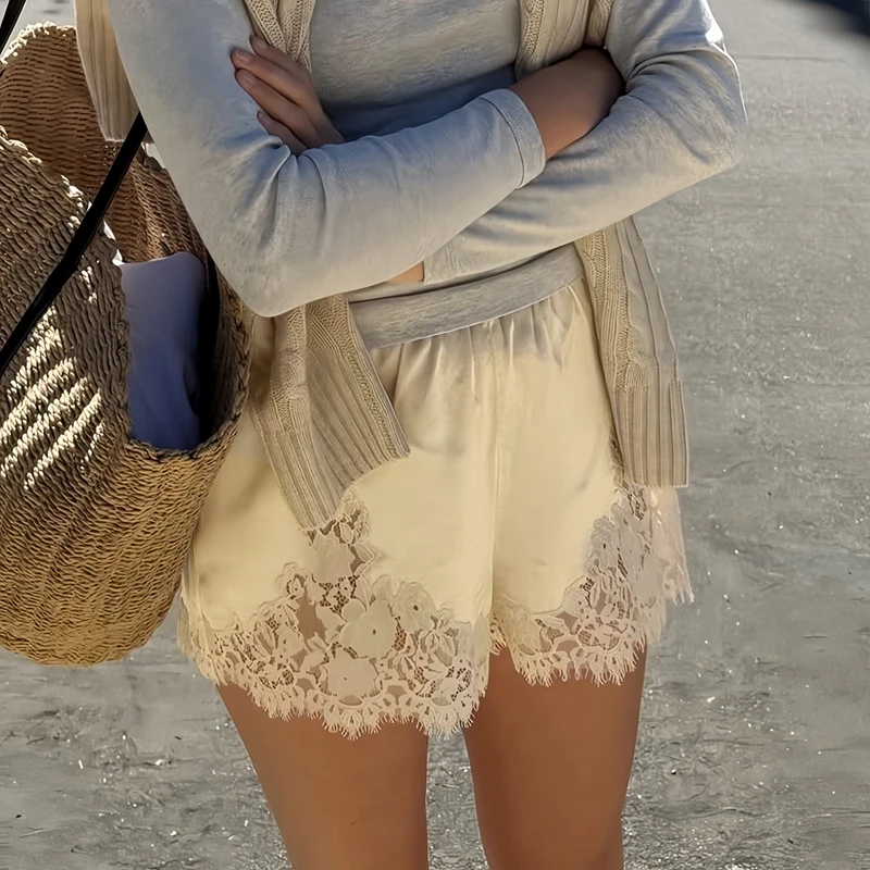 Pantaloncini patchwork in pizzo di seta satinato Pantaloncini da salotto vintage a vita alta da donna Comodi pantaloni da pigiama morbidi e setosi Pantaloncini da notte eleganti