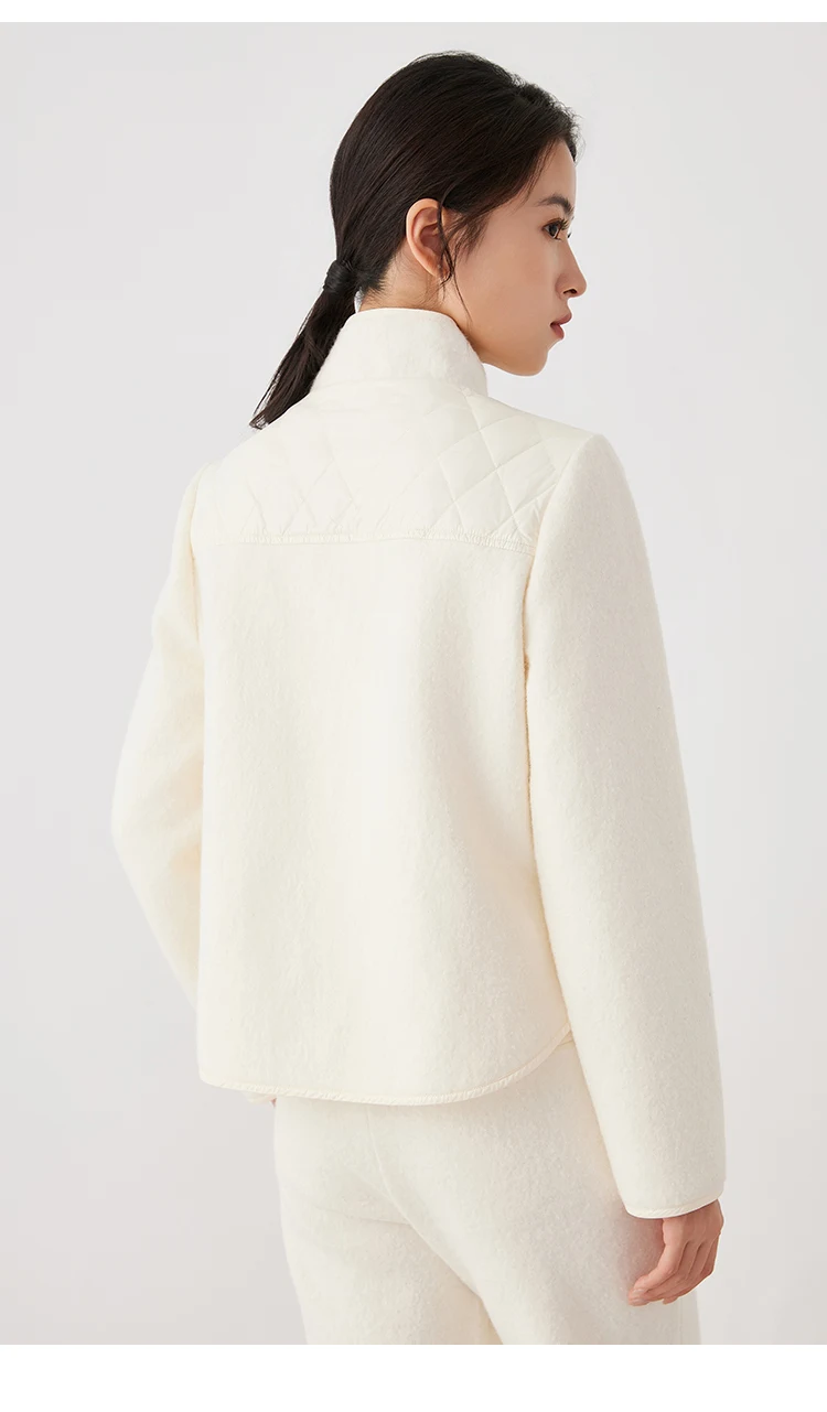 K2699X Hochwertige Damenjacke aus Wollmischung mit gesteppten Einsätzen, weicher, strukturierter Passform, elegante Luxus-Oberbekleidung – Detail 12