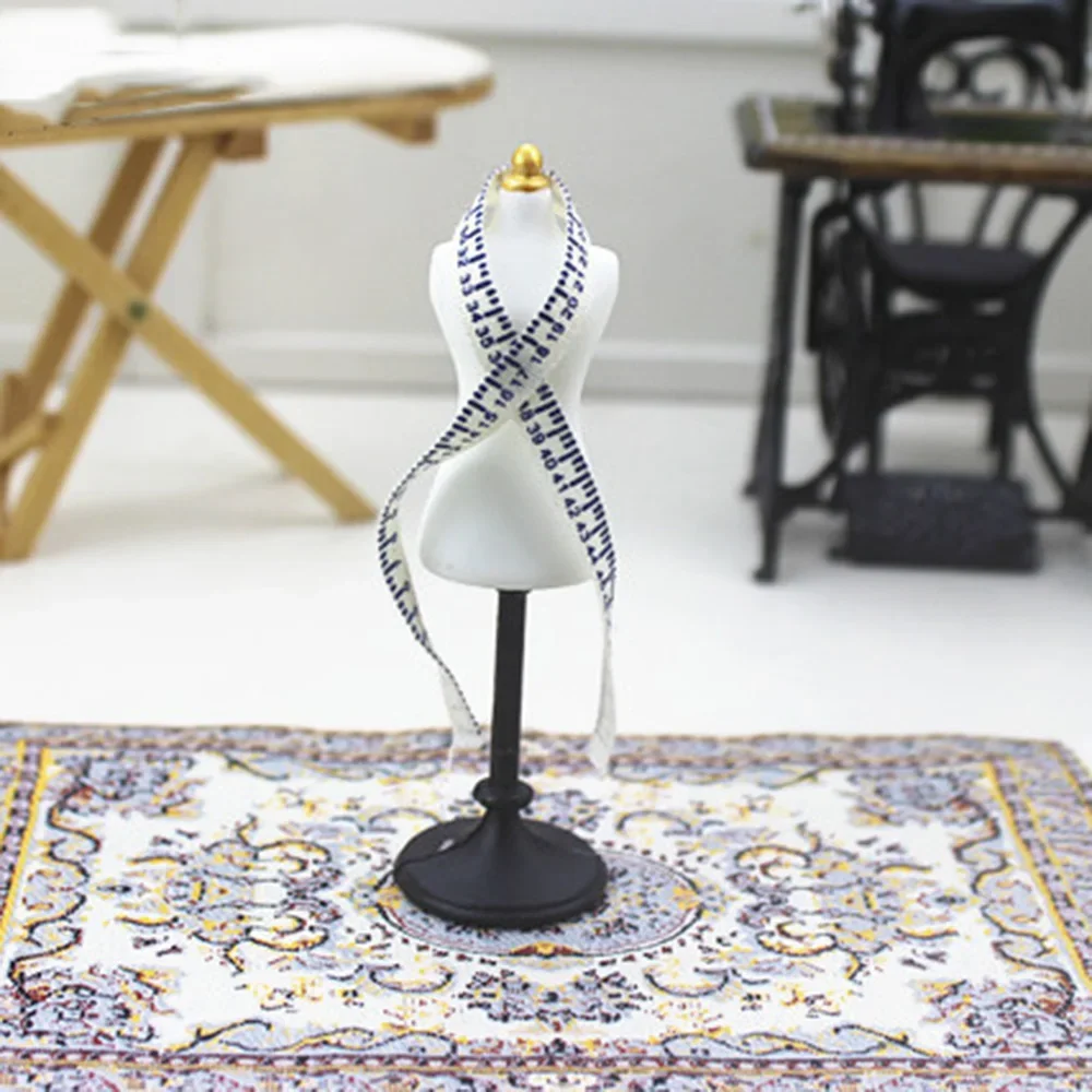 Juego de regla de maniquí de resina en miniatura para casa de muñecas, Mini vestido, modelo de juguete para casa de muñecas, accesorios de decoración ob11 bjd, 1/12