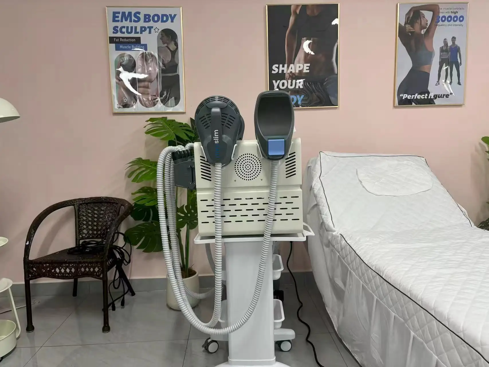 ماكينة نحت الجسم الاحترافية من MYOSLIM hi-emt Ems Neo Rf معدات نحت العضلات 15 تسلا 6500 وات ماكينة تخسيس الجسم #4