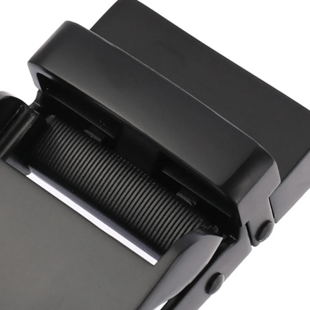 Cinto Masculino Elegante com Fivela Automática em Liga, Design Resistente a Riscos e Fecho Seguro para Ocasiões Formais