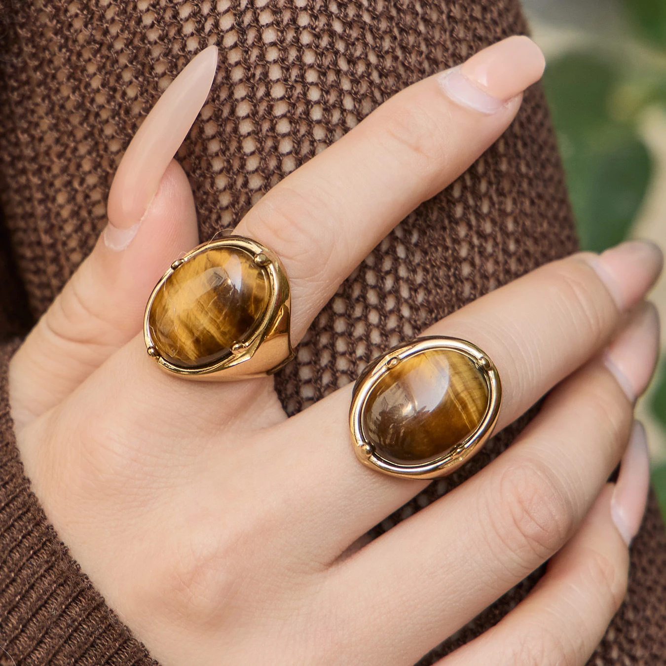 

Fashionable Glass Stone Ring Titanium Steel Plated 18K Gold Tiger Eye Stone Combination Ring for Women Stylish Acces...