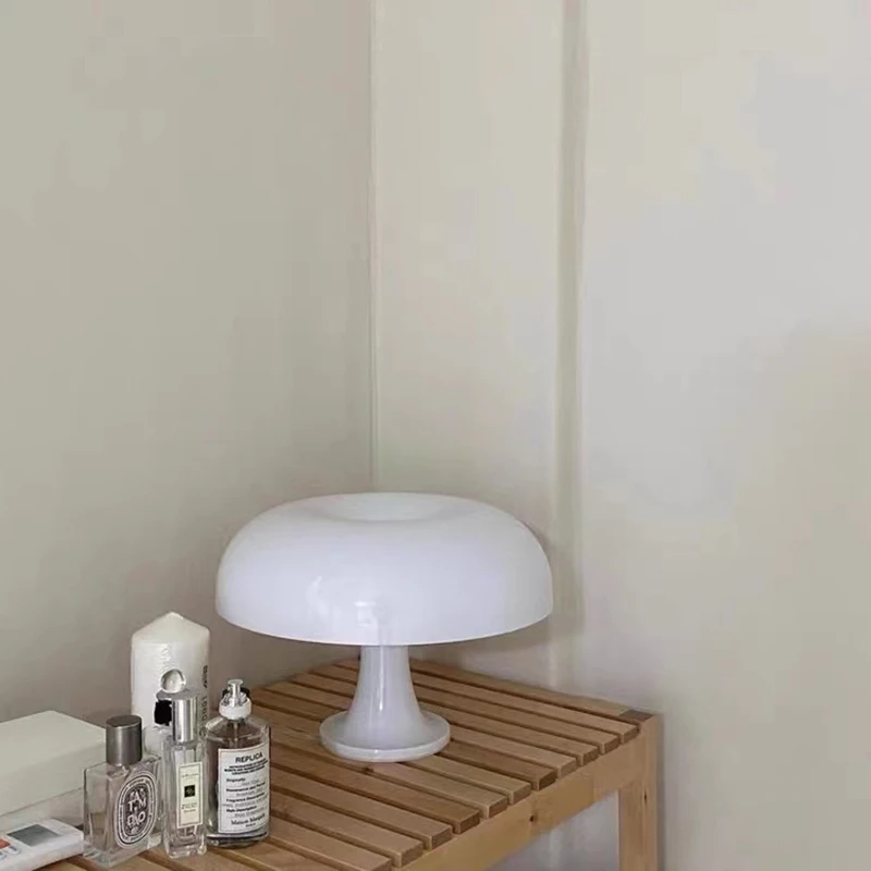 Table Lamp Nordic Retro Touch Switch Hotel Bar Coffee Restaurant Mushroom Bedroom Reading Decoration Minimalist Night Light Gift