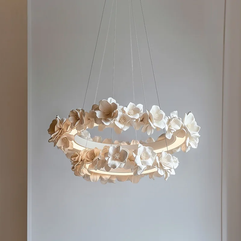 

French Flower Pendant Light with Circular Relief and Sense of Luxury Antique Style Pendant Light for Living Room Dining Room LED