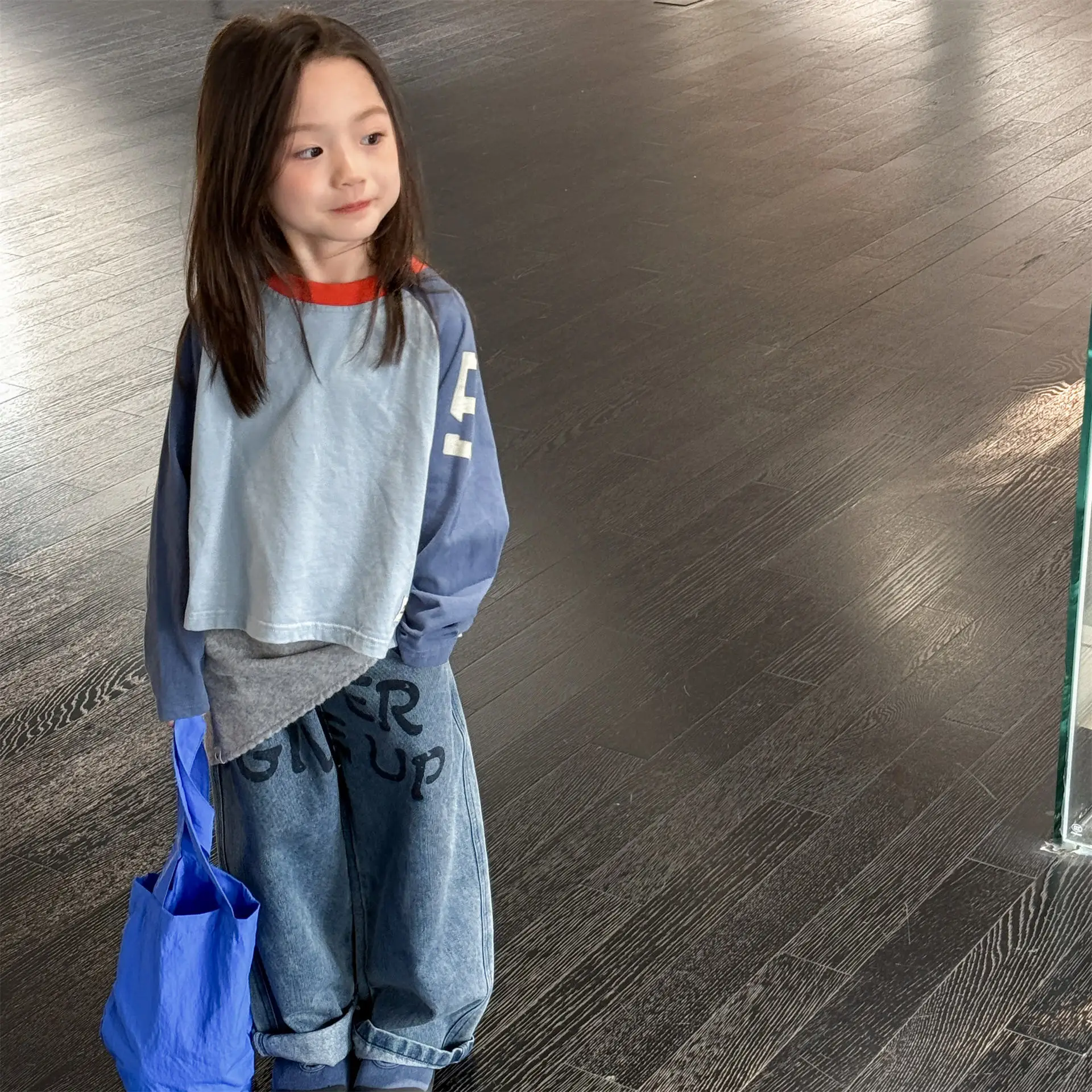 2025 الخريف الكورية نمط قمة الموضة تي شيرت الملابس للفتيات 1-6Y الاطفال الصبي القطن اللون كتلة طويلة الأكمام ملابس يومية غير رسمية