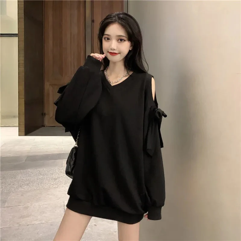 Schicke Mode Bogen von der Schulter Pullover weiß süß süß neue lose Tops koreanisch alle passen ins V-Ausschnitt Langarm Pullover weiblich