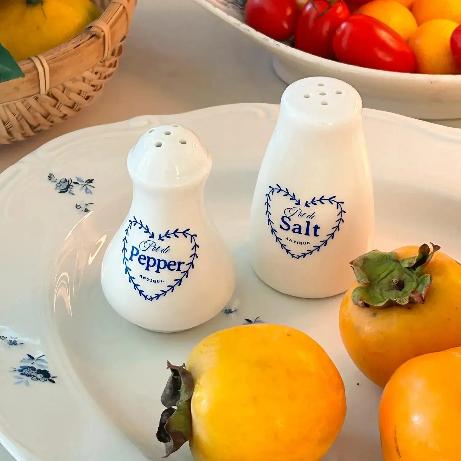 

French Medieval Ins Home Ceramic Salt and Pepper Shakers with Extra Lids Desktop Small Seasoning Bottle Toothpick Box