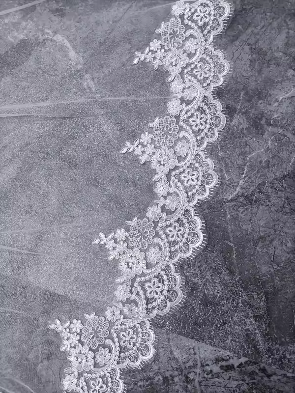 3/4/5-meter-long full-edge lace wedding veil, a layer of tulle bridal veil with comb for weddings and important occasions / wedd - Image 4