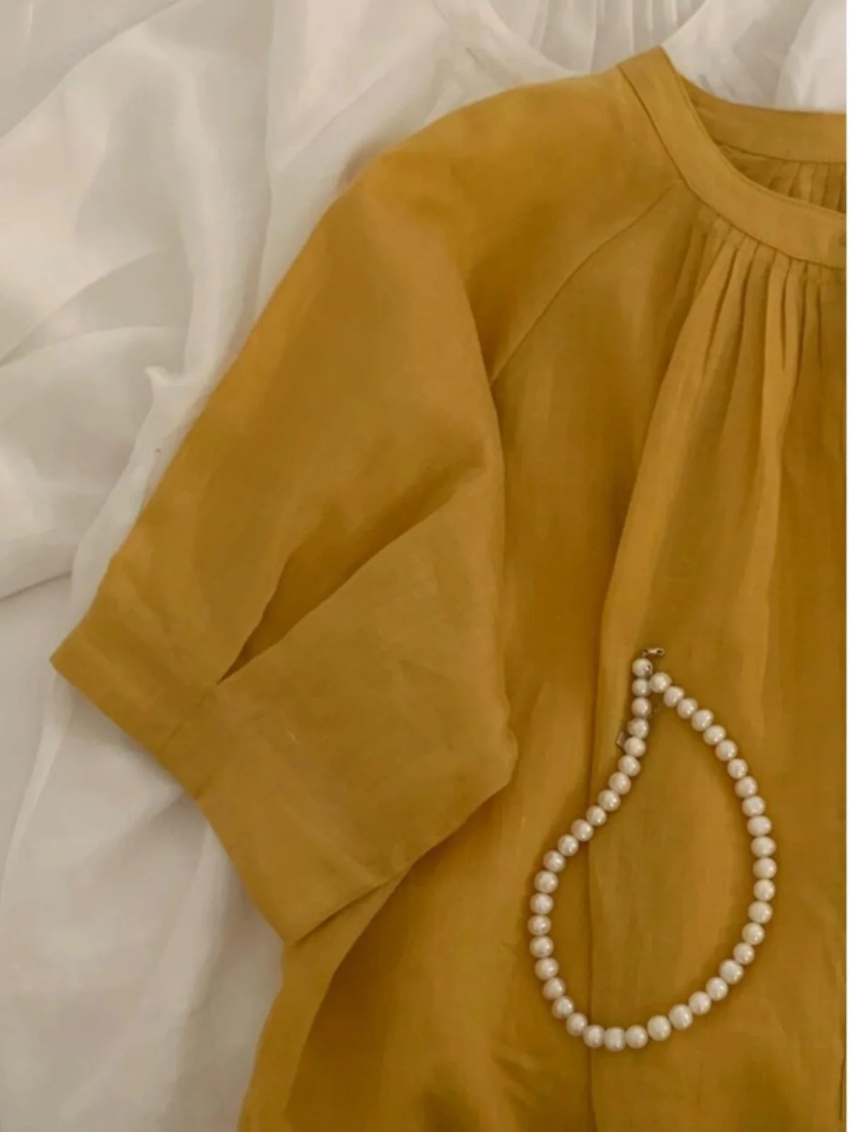 Japońska sztuka, artystyczny len, żółta bawełna, lniana, luźna, lekka, oddychająca, okrągły dekolt, krótki rękaw, damskie letnie ubranie.