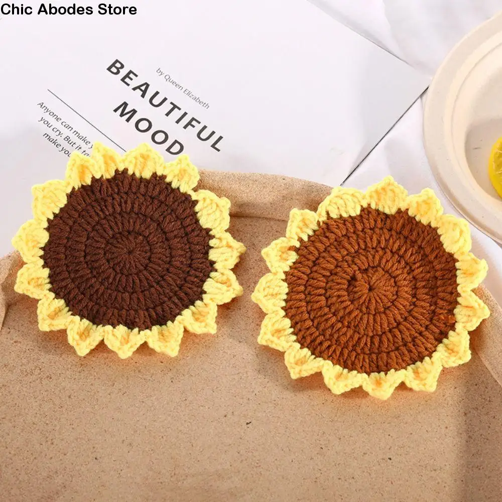 

2Pcs/Set Creative Sunflower Crochet Coasters Handmade Reusable Insulation Pads Round INS Style Table Place Mat Living Room