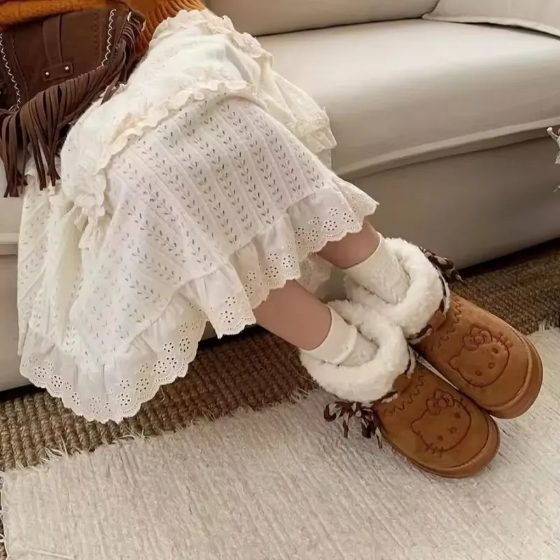 سانريو مرحبا كيتي أحذية الثلوج أنيمي سانريو النساء Y2k أحذية الثلوج لطيف أحذية قطنية دافئة Kawaii الشتاء عدم الانزلاق التمهيد القصير هدية