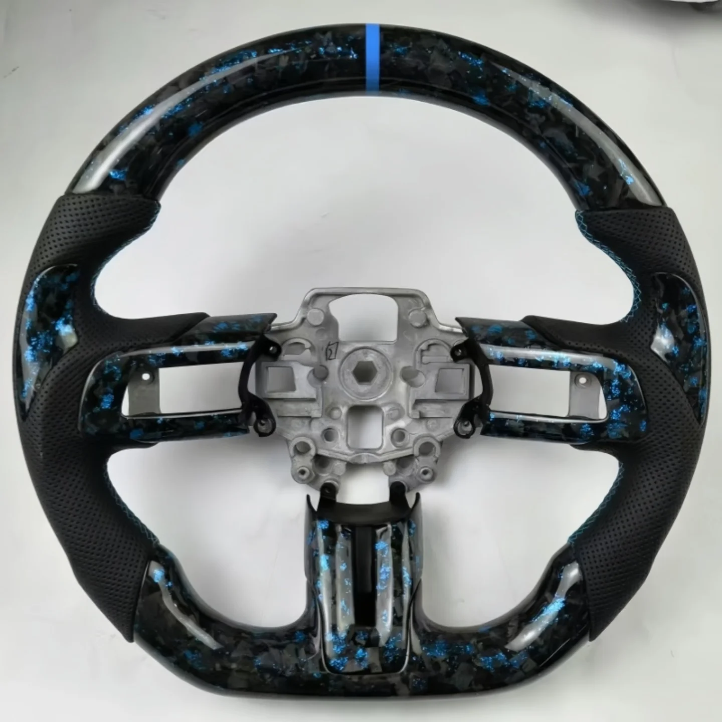 Steering Wheel for Ford Mustang S197 Series 2005-2014 5.0L GT GT500 GT500KR RTR Shelby Super Snake Customized Carbon Fiber