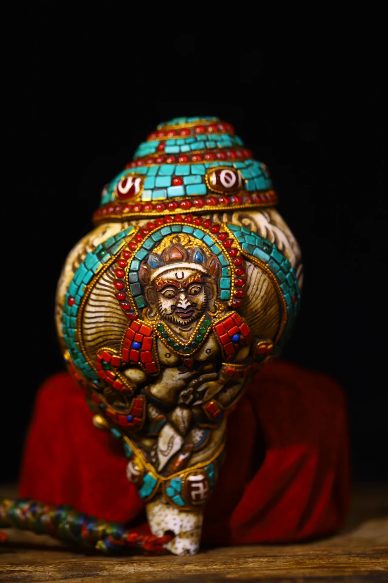 

8"Old Xizang Folk Collectio Old Natural Conch Mosaic Gem gZi Beads Turquoise Yellow Jambhala Buddha Conch Pendant Amulet