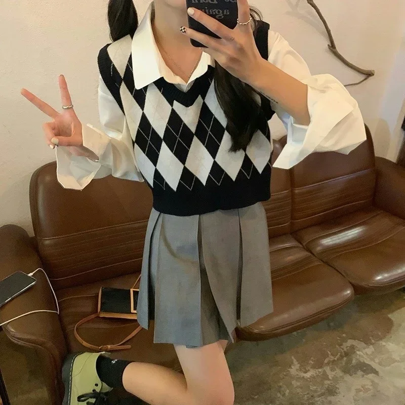 Vintage Plaid Sweater Vest Women V-neck Sleeveless Tank College Style Knitting Pullovers Tops for Daily