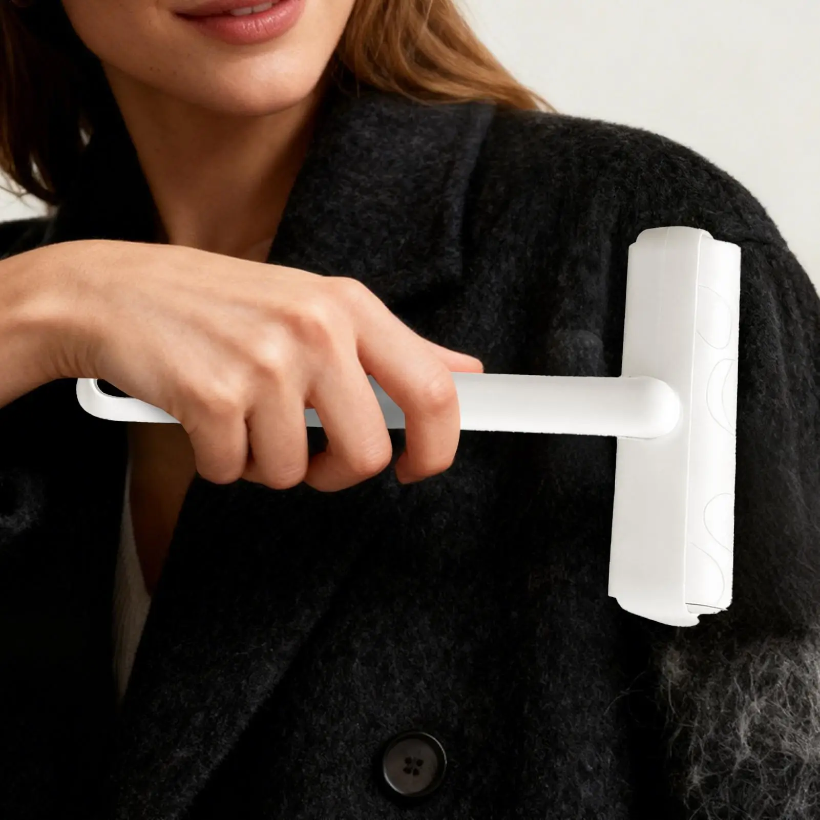 

Lint Roller Extra Sticky Ergonomic Handle Pet Lint Roller Hair Remover for Dust Removal Cleaning Furniture Carpet Clothes Fabric