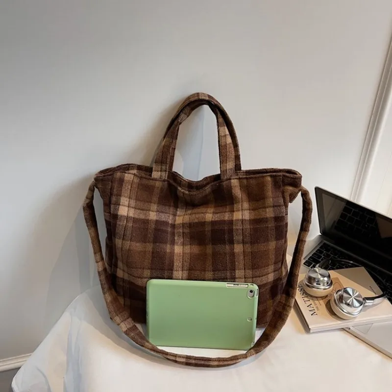 Simple Large Capacity Diaper Bag Handbag Backpack Holiday Meal Exquisite Portable Trendy Simple Versatile Elegant