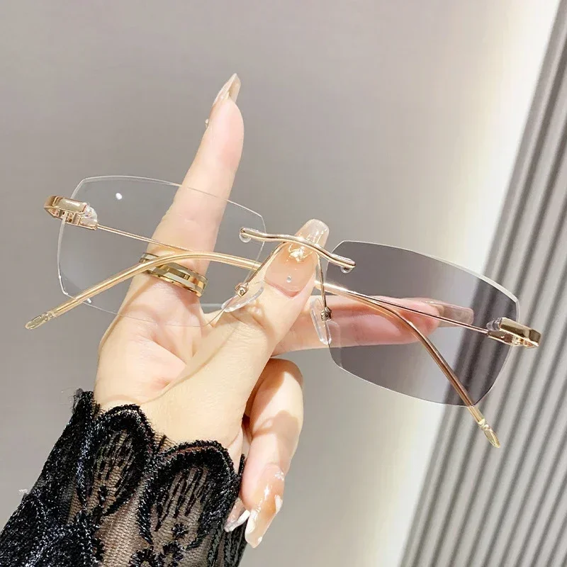 Advanced Photosensitive Color Changing Glasses Anti Blue Light Flat Light Lens Women\'s Frameless High-definition Myopia Glasses