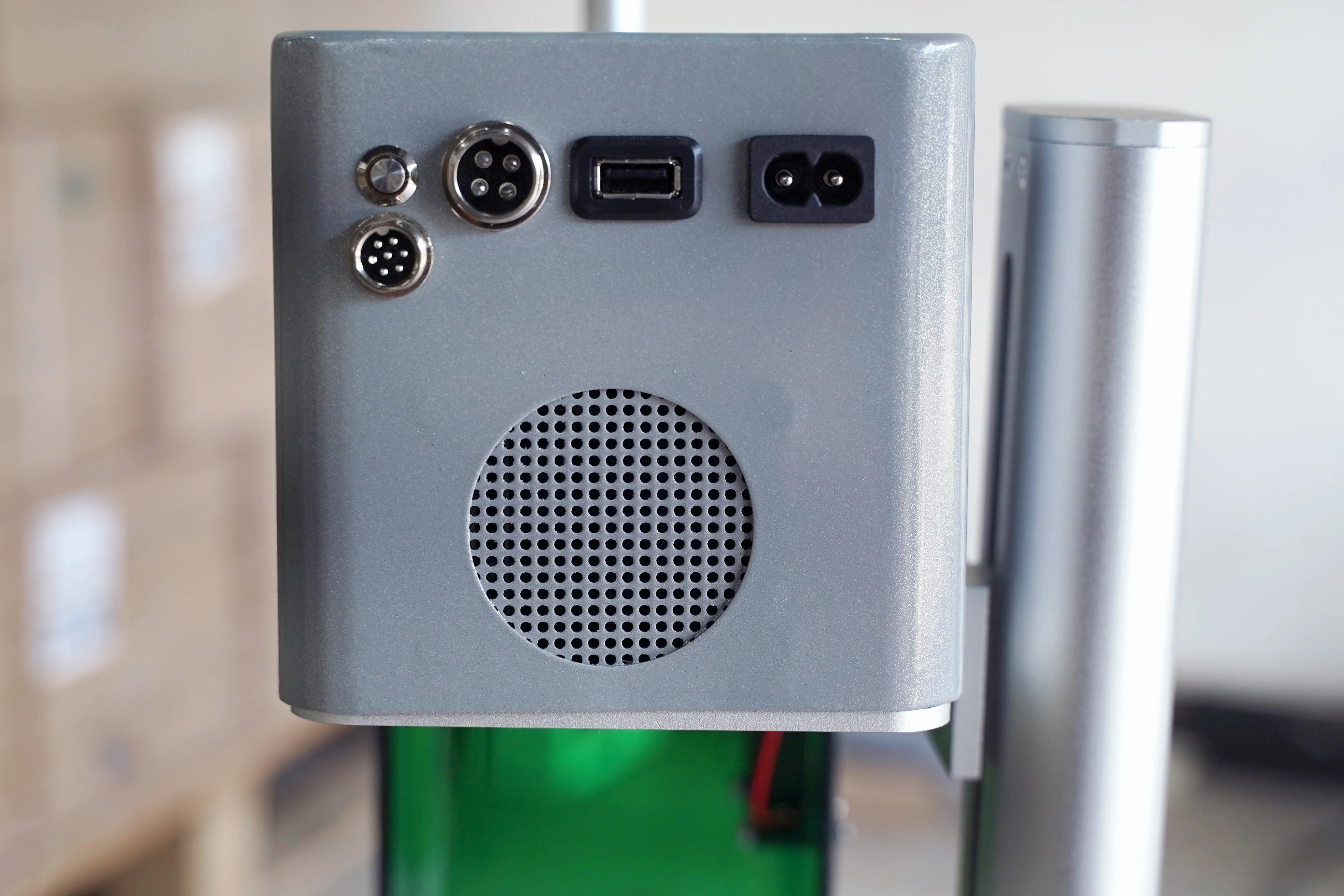 全素材対応デュアルレーザーマーキングマシン：木材、金属、竹、革、紙に簡単刻印。ハンドヘルドまたはデスクトップ設置。DIY対応。