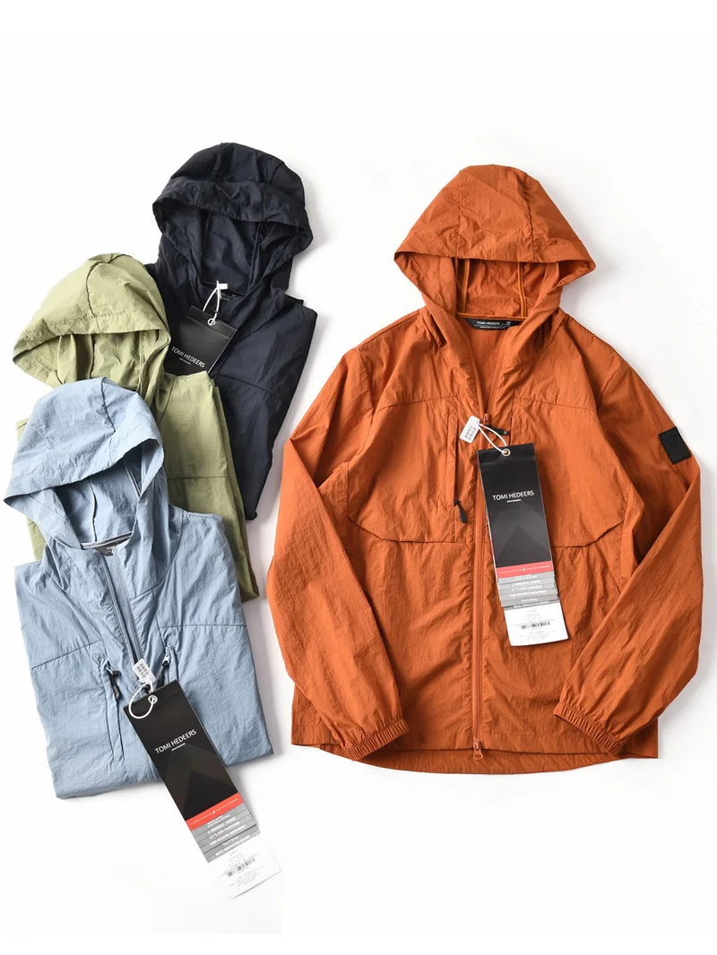 

Outdoor Lightweight Loose Fit Hooded Jaet Men's Summer Breathable Qui Dry Sun Protection Faionable Urban Sle Polyeste...