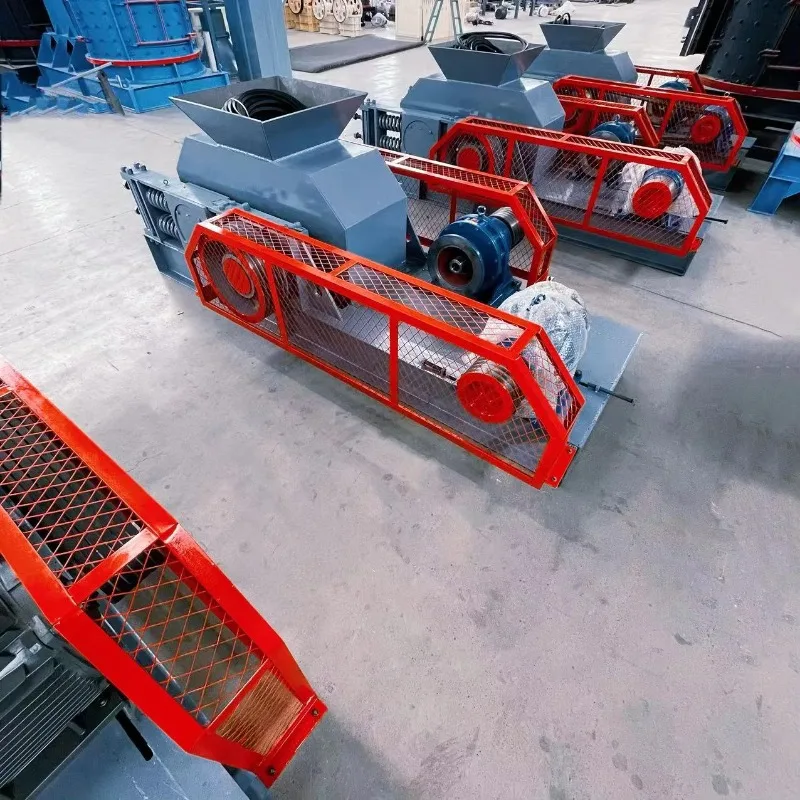 Motorized Double Tooth Roll Crusher for Medium Fine Crushing of Brittle Materials Ceramics Sinter Ores Sand Making Machine