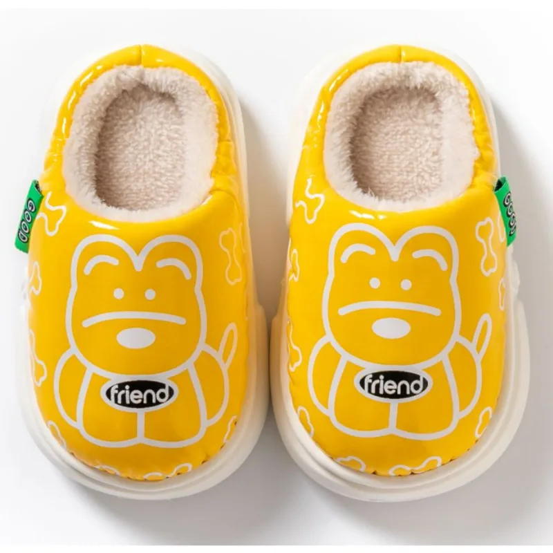 Zapatos de invierno de oso de dibujos animados para niños, zapatillas de piso cálidas de felpa para niños y niñas, suela suave antideslizante, Zapatillas de casa de PU para niños