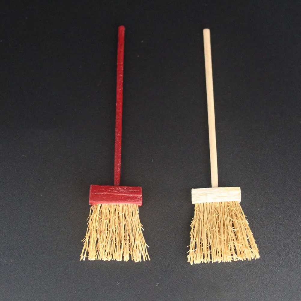 2Pcs Miniature Broom Dustpan Set Natural Wood Material Fine Workmanship Creative Design for Mini House Accessories Miniature