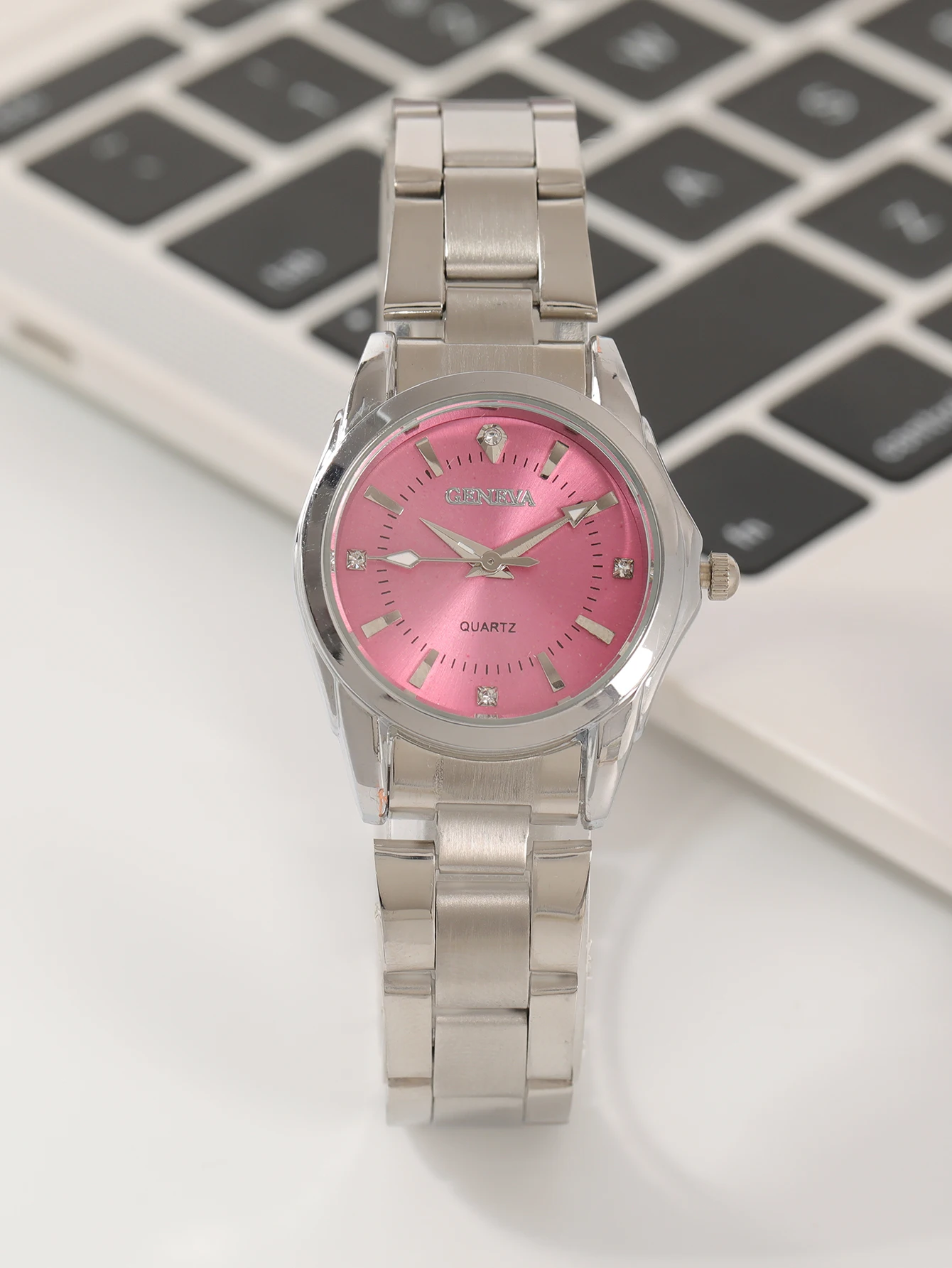 

Элегантные женские кварцевые часы с розовым циферблатом, стразами и браслетом из нержавеющей стали