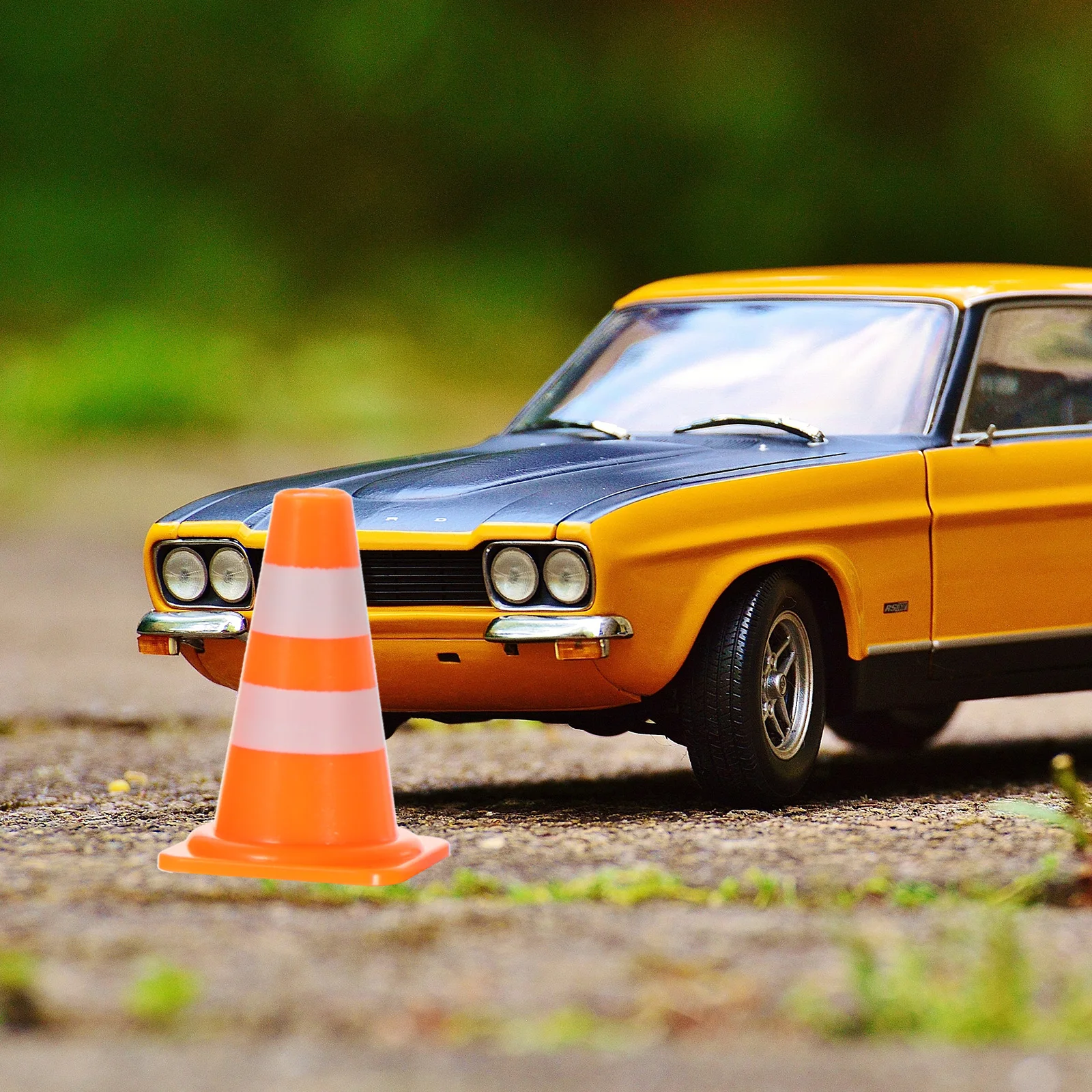 30pcs Mini Traffic Cones Road Street Signs Children\'S Mini Toys Traffic Barricade Children\'S Mini Toys Construction