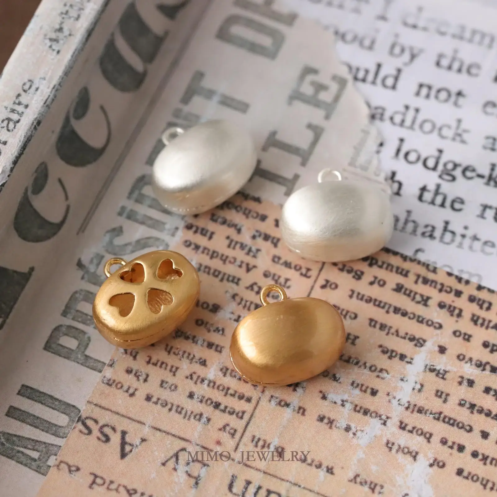 Ins Style Hollow Out Brushed Texture Oval Beans Charms Pendant Supplies DIY Hand Brass Gold Plated Accessories 13.3*15.3mm