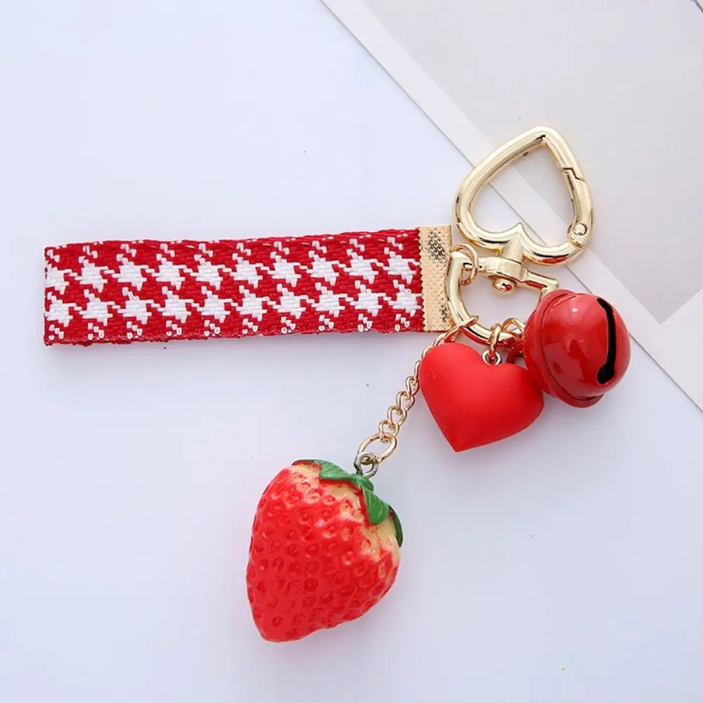 Cute Creative Car Key charms Bag Pendant Gift For Friend Backpack Pendant Key Accessories Strawberry Heart Keychain Key Holder