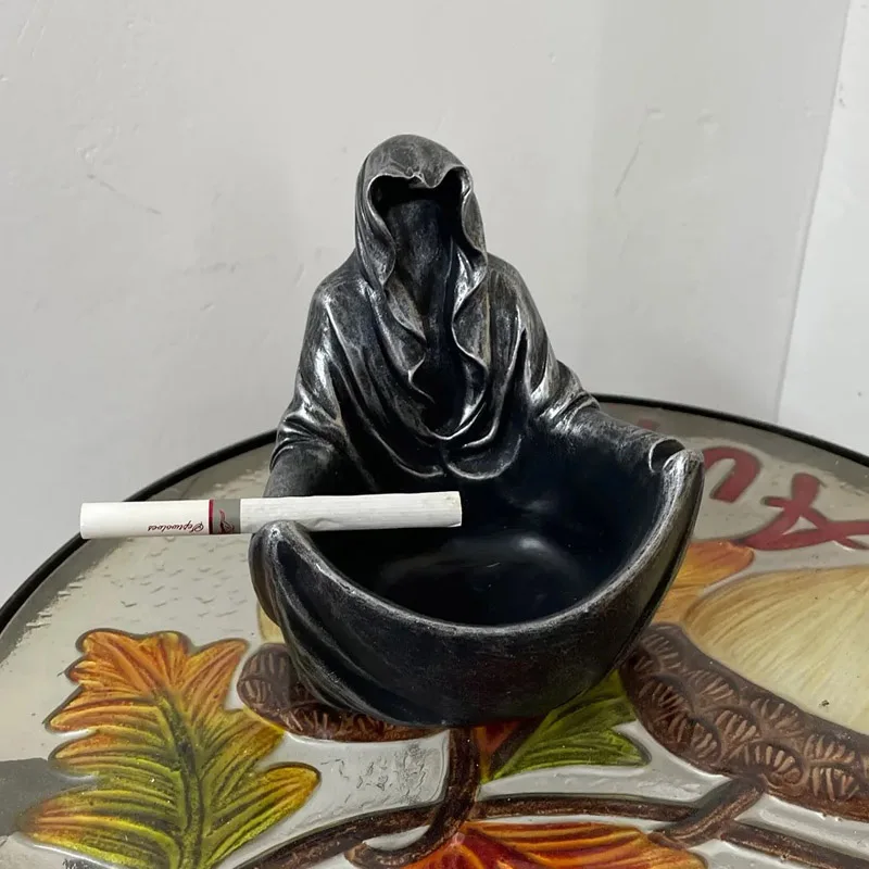Creative People Shape Ashtrays Desktop Storage Office Decoration Home Room Multifunctional Ornaments Gifts Entrance Key Holders