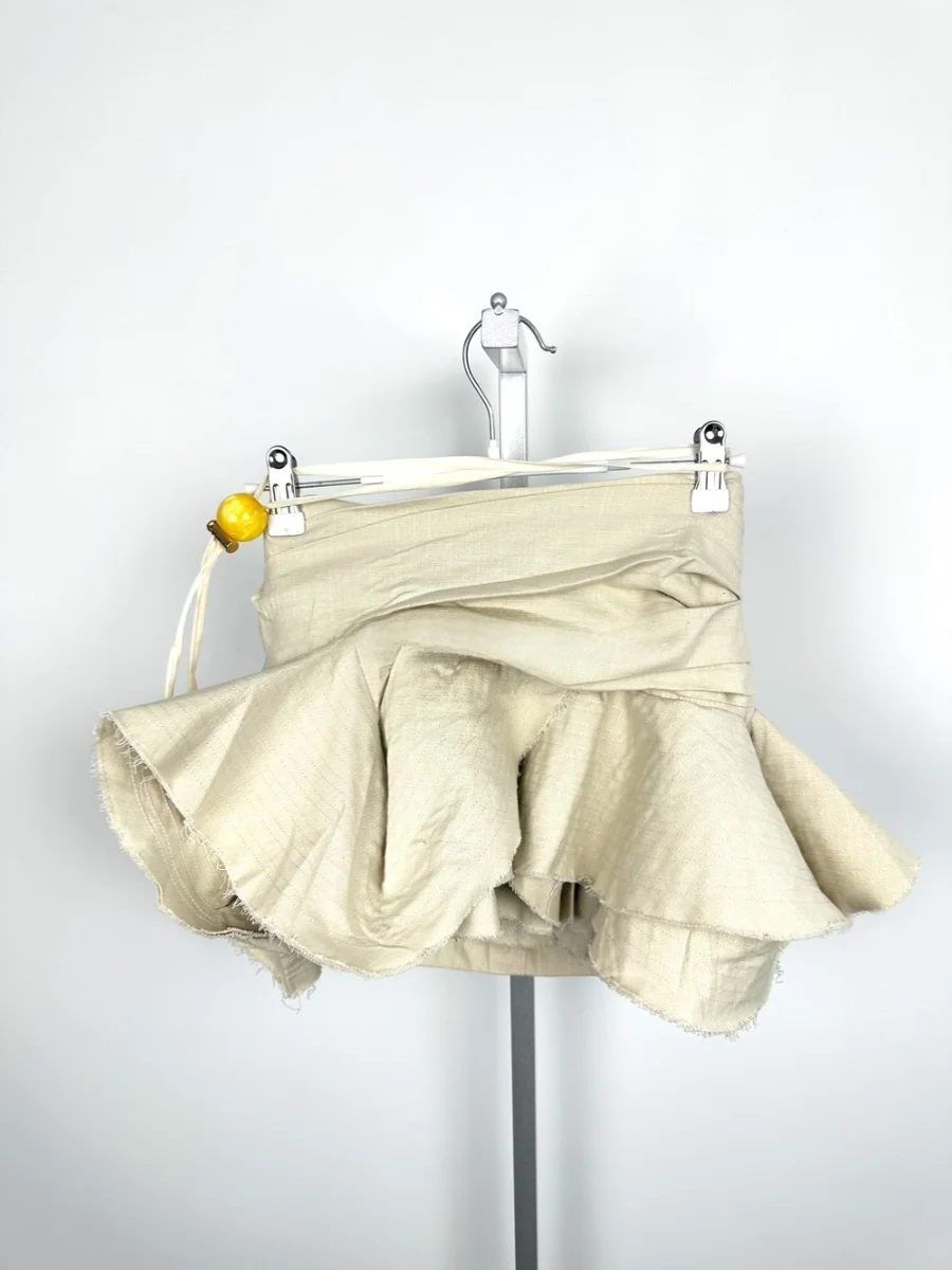 비대칭 밑단 코튼 린넨 오트 스커트, 비즈 허리 벨트, 플리츠 레이어드 프레이드 여성 여름 패션 스커트