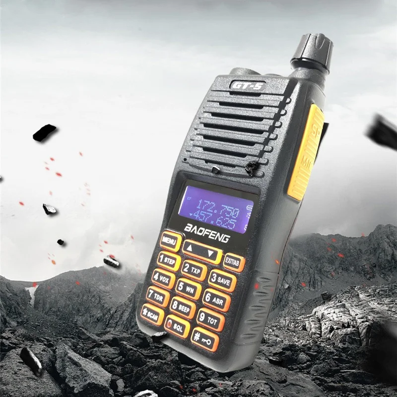 جهاز اتصال لاسلكي أصلي Baofeng GT-5 مضاد للسقوط مع شاشة عالية الطاقة لمسافات طويلة اتجاهين حوار اتصال داخلي لاسلكي محمول باليد