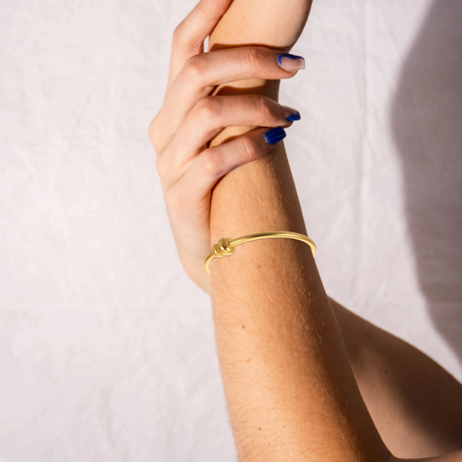 

Chinese Style Gourd Bracelet Metal Bangle Hand Jewelry Traditional Craftsmanship Elegant Aesthetic Wrist Decoration Women