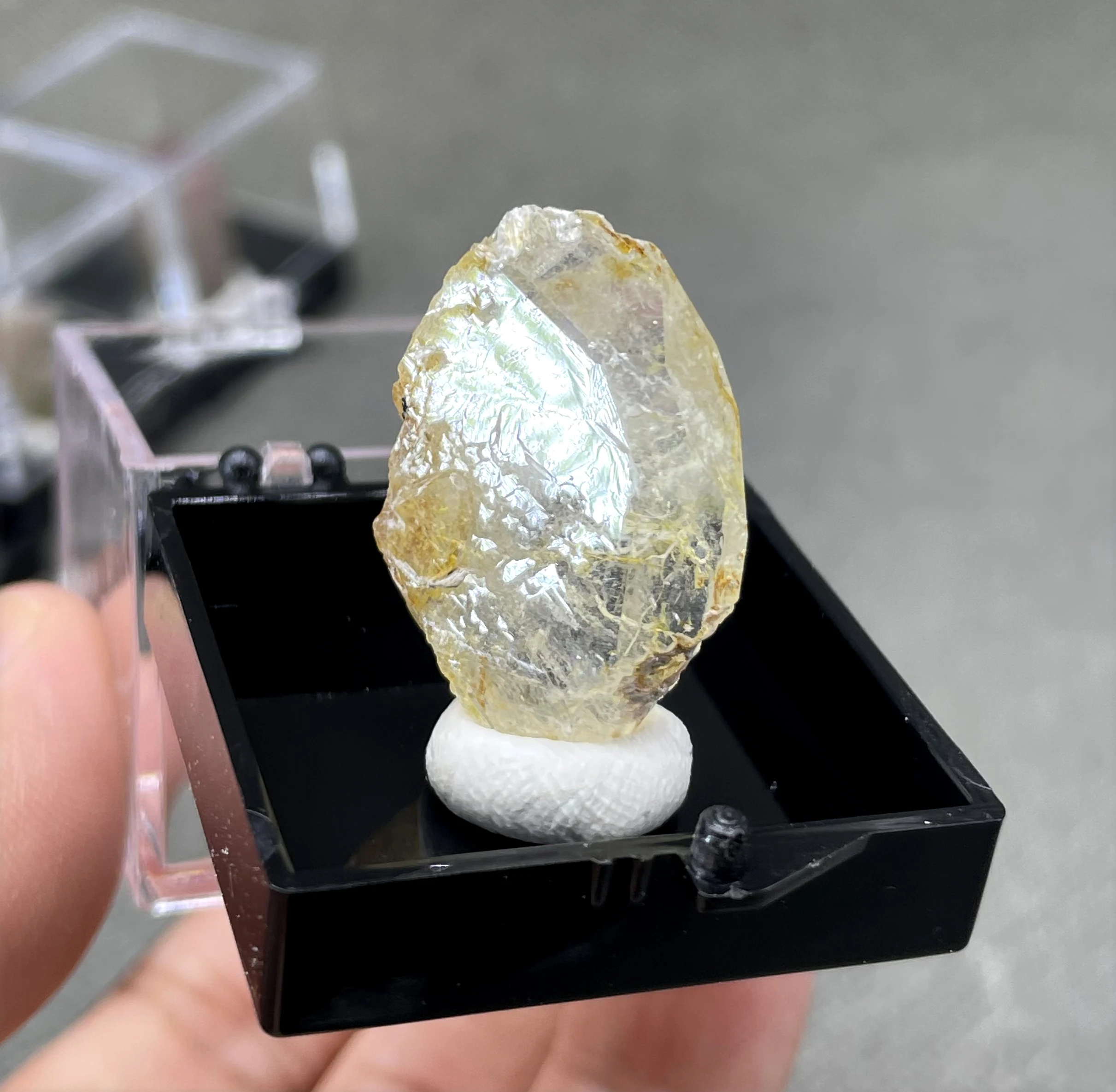 

MEW! 100% Rare Natural Aquamarine gem Mineral specimen stones and crystals healing crystals quartz gemstones box size 3.4cm