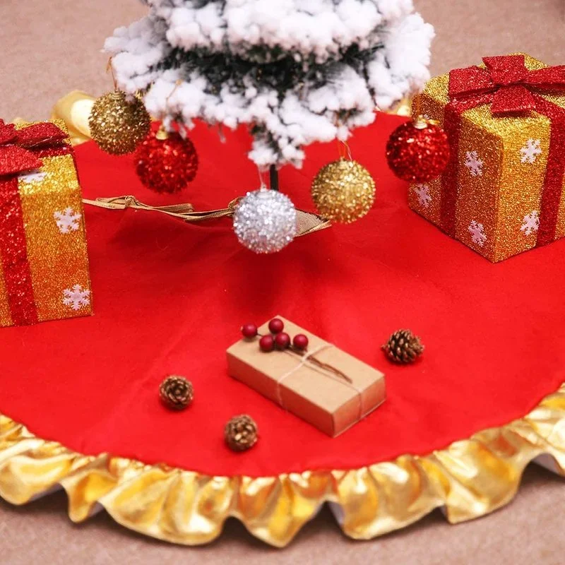 Red Under Christmas Tree Skirt Xmas Tree Bottom Cover New Year Festive Cloth Carpet Ornament Home Party Decoaration Gift Mat